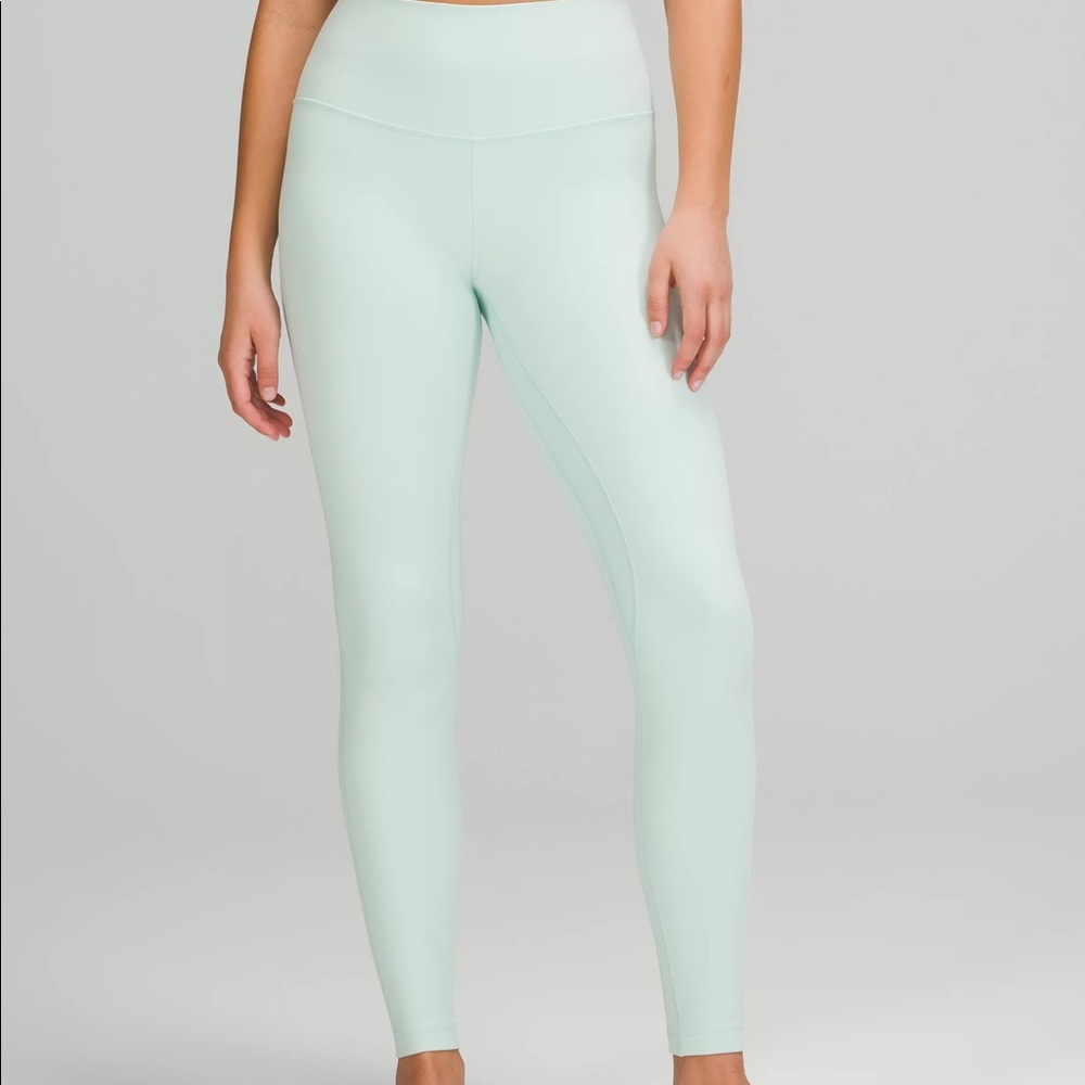 NWT LULULEMON ALIGN FULL LEGTH Leggings 28” Size 4 delicate mint green